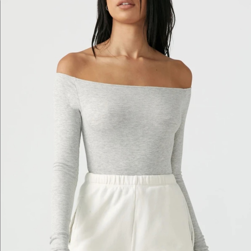 Joah Brown Bare shoulder long sleeve